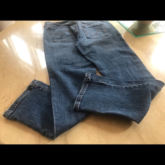 Levi Jeans - Picture 2 of 6